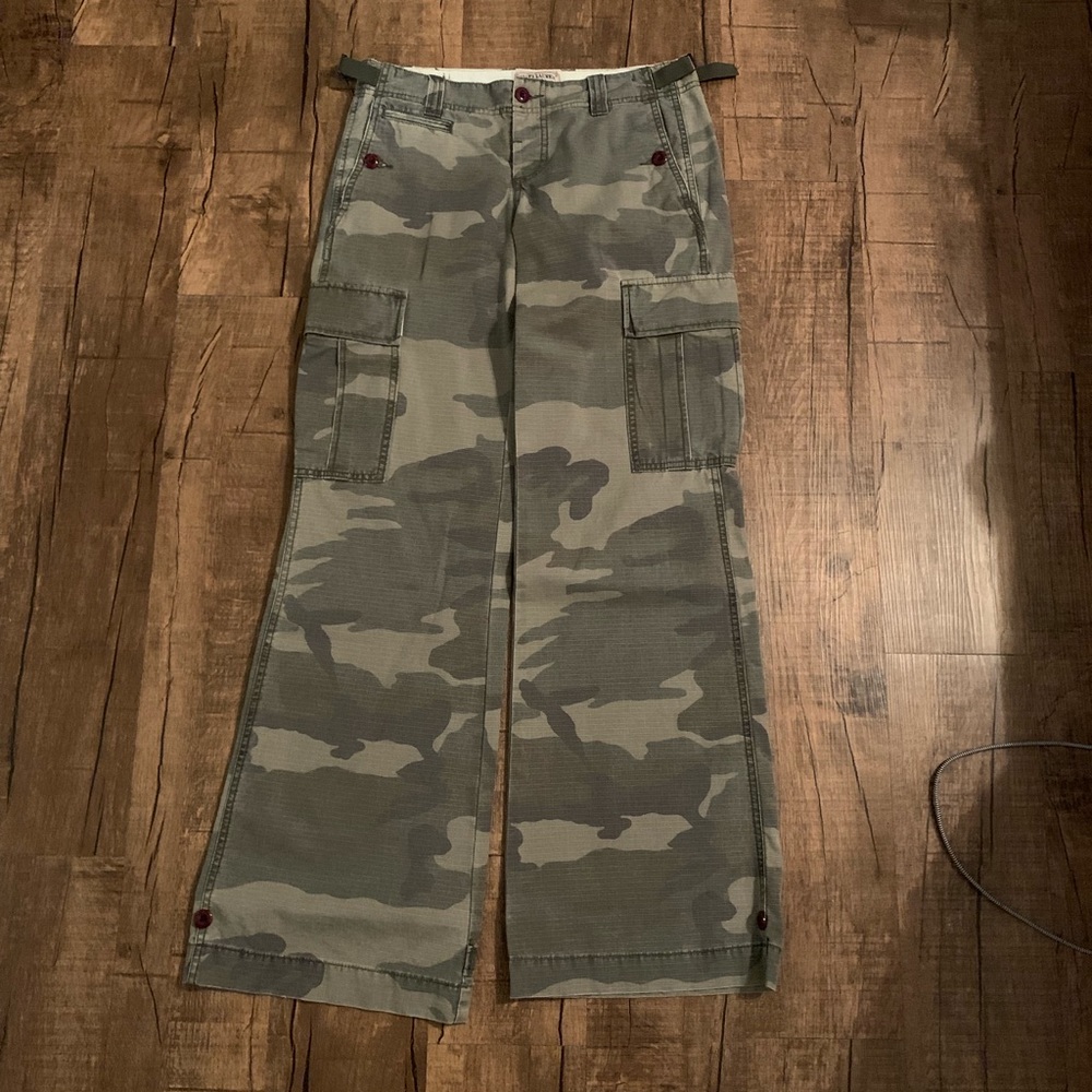Ralph Lauren camouflage cargo pants size 4